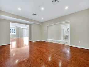 914 Main Street 1213, Houston TX 77002