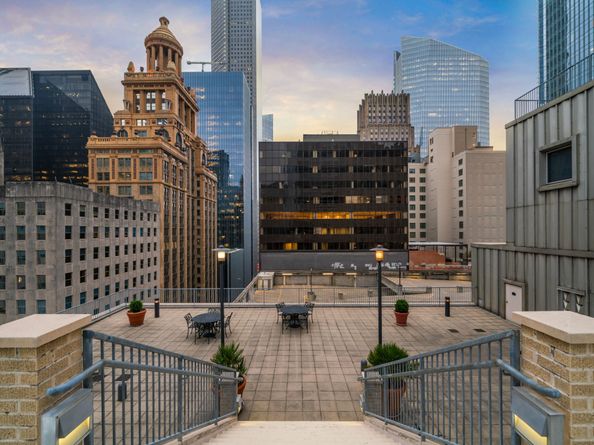 914 Main Street 1213, Houston TX 77002