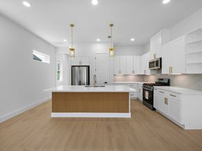 1307 Amundsen St N, Houston TX 77009