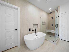 1307 Amundsen St N, Houston TX 77009