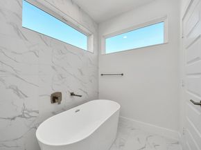 2210 Diagonal Lane, Houston TX 77051
