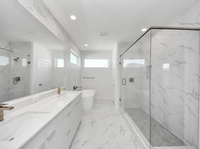 2210 Diagonal Lane, Houston TX 77051