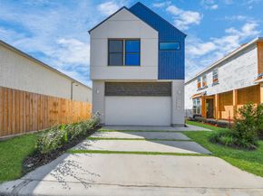 2210 Diagonal Lane, Houston TX 77051