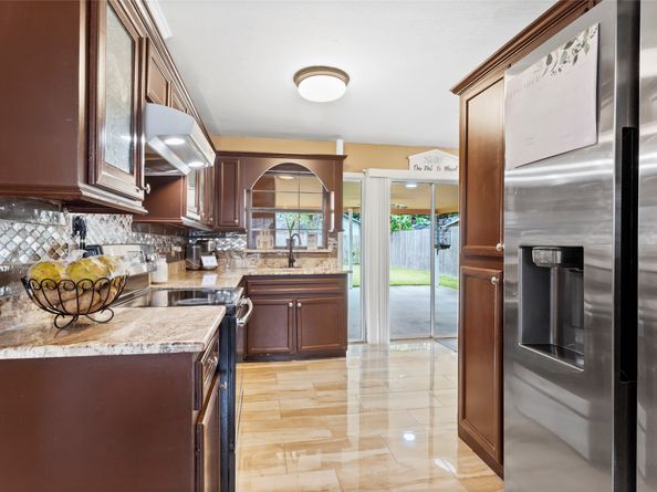 10426 Ney, Houston TX 77034