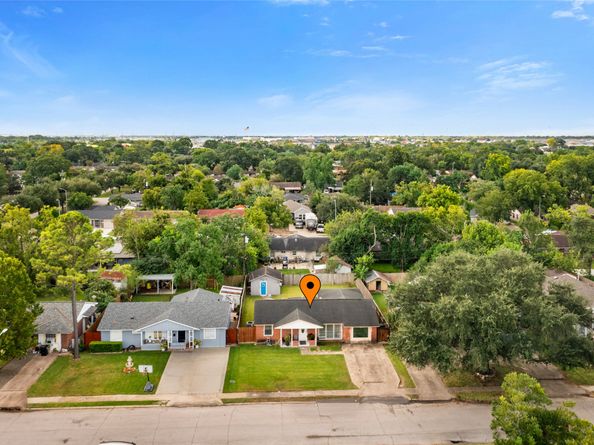 10426 Ney, Houston TX 77034