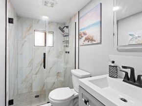 10426 Ney, Houston TX 77034