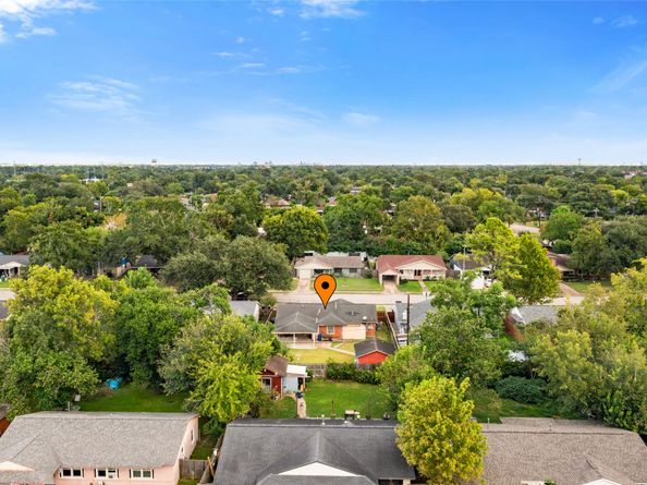 10426 Ney, Houston TX 77034