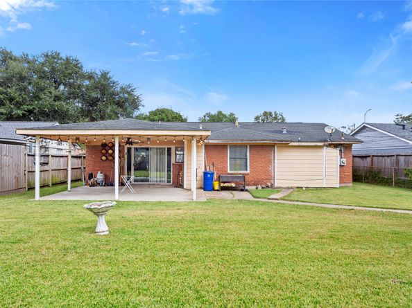 10426 Ney, Houston TX 77034