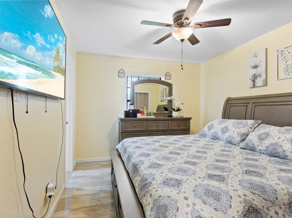 10426 Ney, Houston TX 77034