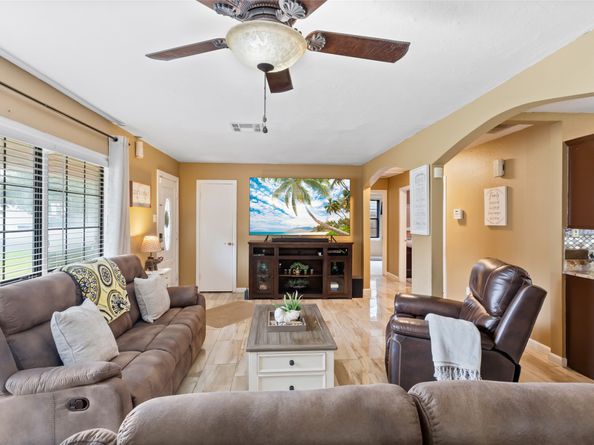 10426 Ney, Houston TX 77034