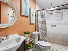 10426 Ney, Houston TX 77034