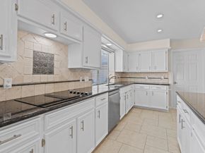 7414 Starbridge Drive, Houston TX 77095