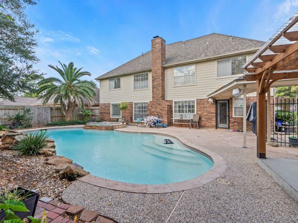 7414 Starbridge Drive, Houston TX 77095