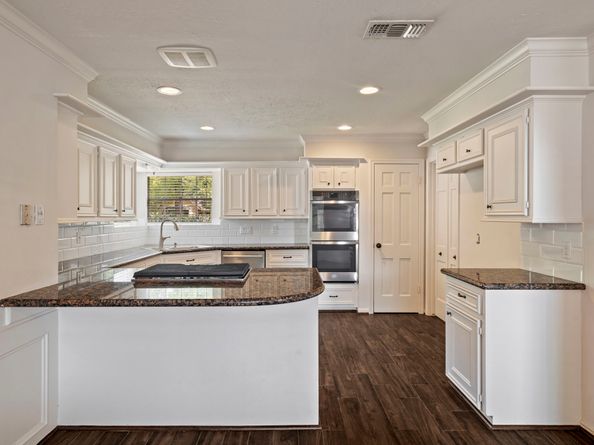 1638 Fall Valley Drive, Houston TX 77077
