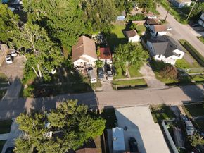 541 Zoe Street, Houston TX 77020