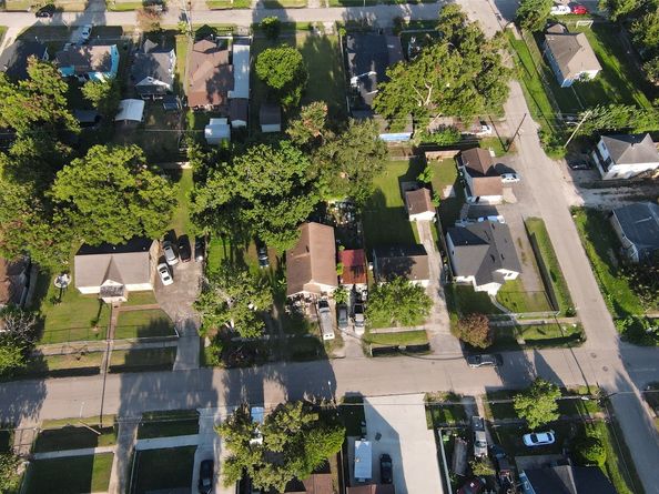 541 Zoe Street, Houston TX 77020