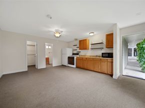 1583 Sue Barnett Drive, Houston TX 77018