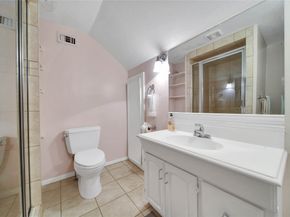 1583 Sue Barnett Drive, Houston TX 77018