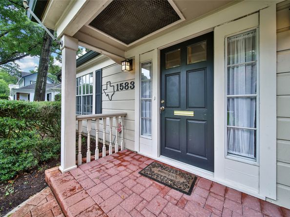 1583 Sue Barnett Drive, Houston TX 77018