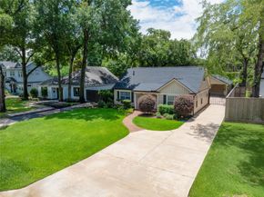 1583 Sue Barnett Drive, Houston TX 77018