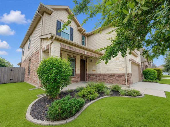 15419 Amber Manor Ln Lane, Houston TX 77044