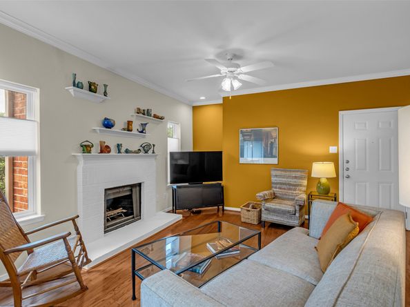 4041 Drake Street 212, Houston TX 77005