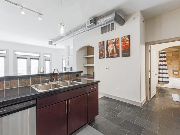 1901 Post Oak Boulevard 3115, Houston TX 77056