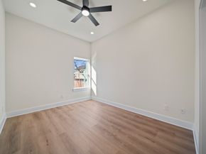 234 E 39 th Street, Houston TX 77018
