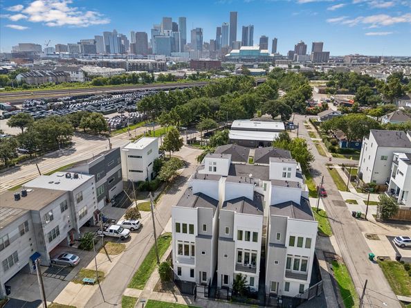 408 Ennis Street, Houston TX 77003