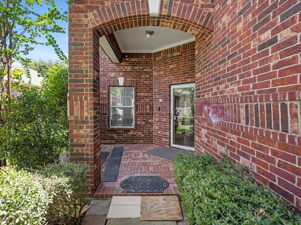 17019 Locust Springs Drive, Houston TX 77095