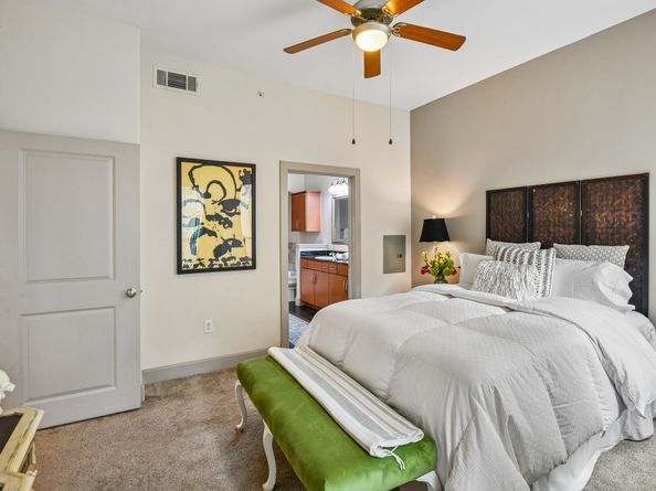 1901 Post Oak Boulevard 2607, Houston TX 77056