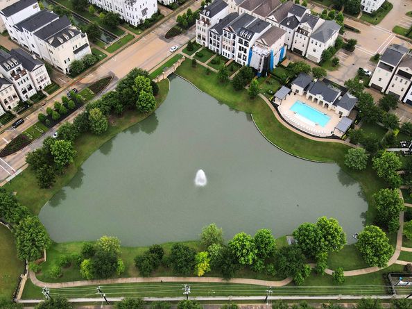 852 Dunleigh Meadows Lane, Houston TX 77055