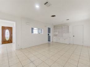 7543 Wilmerdean Street, Houston TX 77061