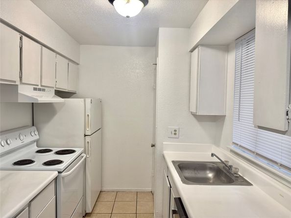 9201 Clarewood Drive 307, Houston TX 77036
