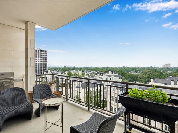2325 Welch Street 704, Houston TX 77019