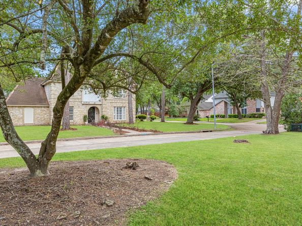 11711 Cedar Point Court, Houston TX 77070