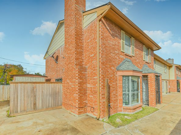 9217 Carousel Lane, Houston TX 77080