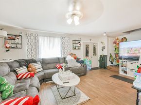 9217 Carousel Lane, Houston TX 77080