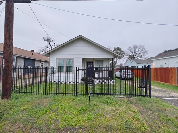 1217 Campbell Street, Houston TX 77009