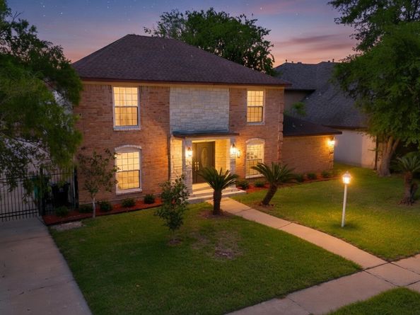 7914 Oakington Drive, Houston TX 77071