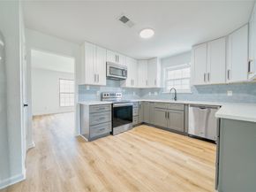 7914 Oakington Drive, Houston TX 77071