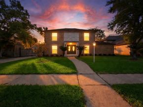 7914 Oakington Drive, Houston TX 77071
