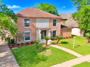 7914 Oakington Drive, Houston TX 77071