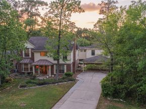 10 Featherfall Place, The Woodlands TX 77381