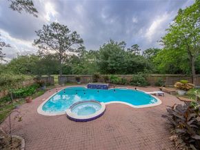 10 Featherfall Place, The Woodlands TX 77381