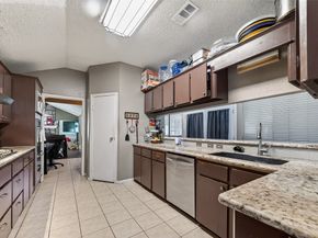 12811 Hidden Castle Drive, Houston TX 77015