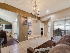 12811 Hidden Castle Drive, Houston TX 77015