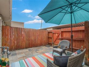 15309 Kingfield Drive 9, Houston TX 77084