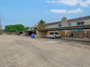 15309 Kingfield Drive 9, Houston TX 77084
