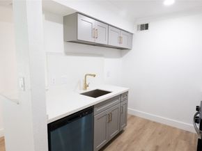 12054 Mighty Oak Drive A, Houston TX 77066